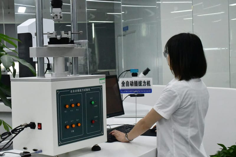 CTP automatic insertion and extraction force test machine